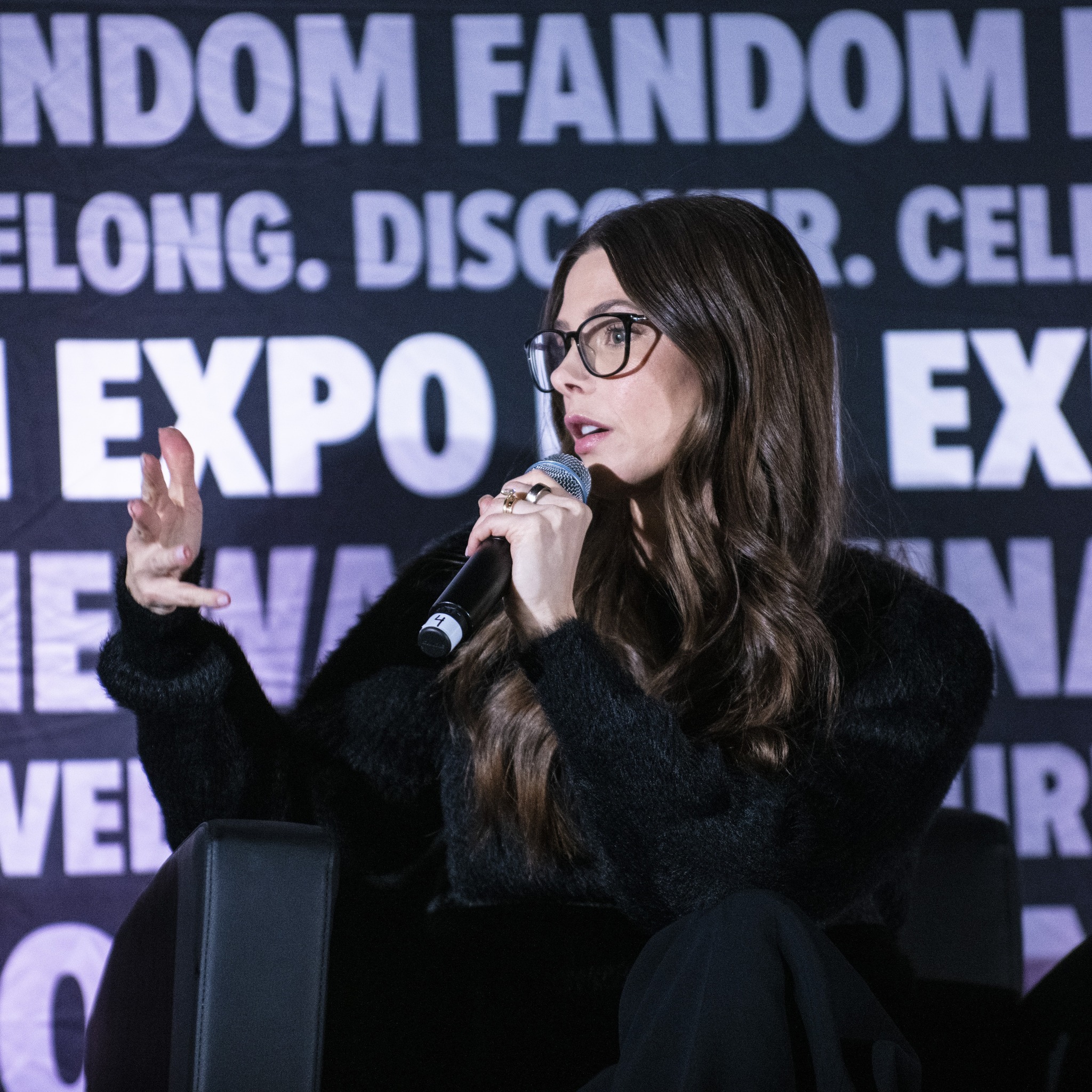 panel004.jpg panel004.jpg