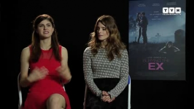 Ashley-Greene-dot-nl_BuryingTheEx-televisionet-interview0058.jpg