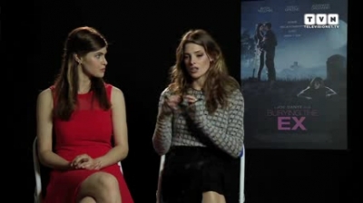 Ashley-Greene-dot-nl_BuryingTheEx-televisionet-interview0196.jpg