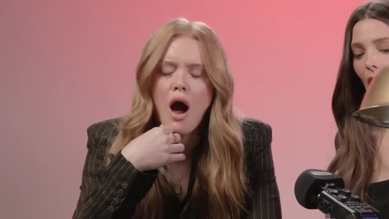 ashley-greene-dot-nl_TheRitualPressJunket-Tasty0003.jpg ashley-greene-dot-nl_TheRitualPressJunket-Tasty0003.jpg