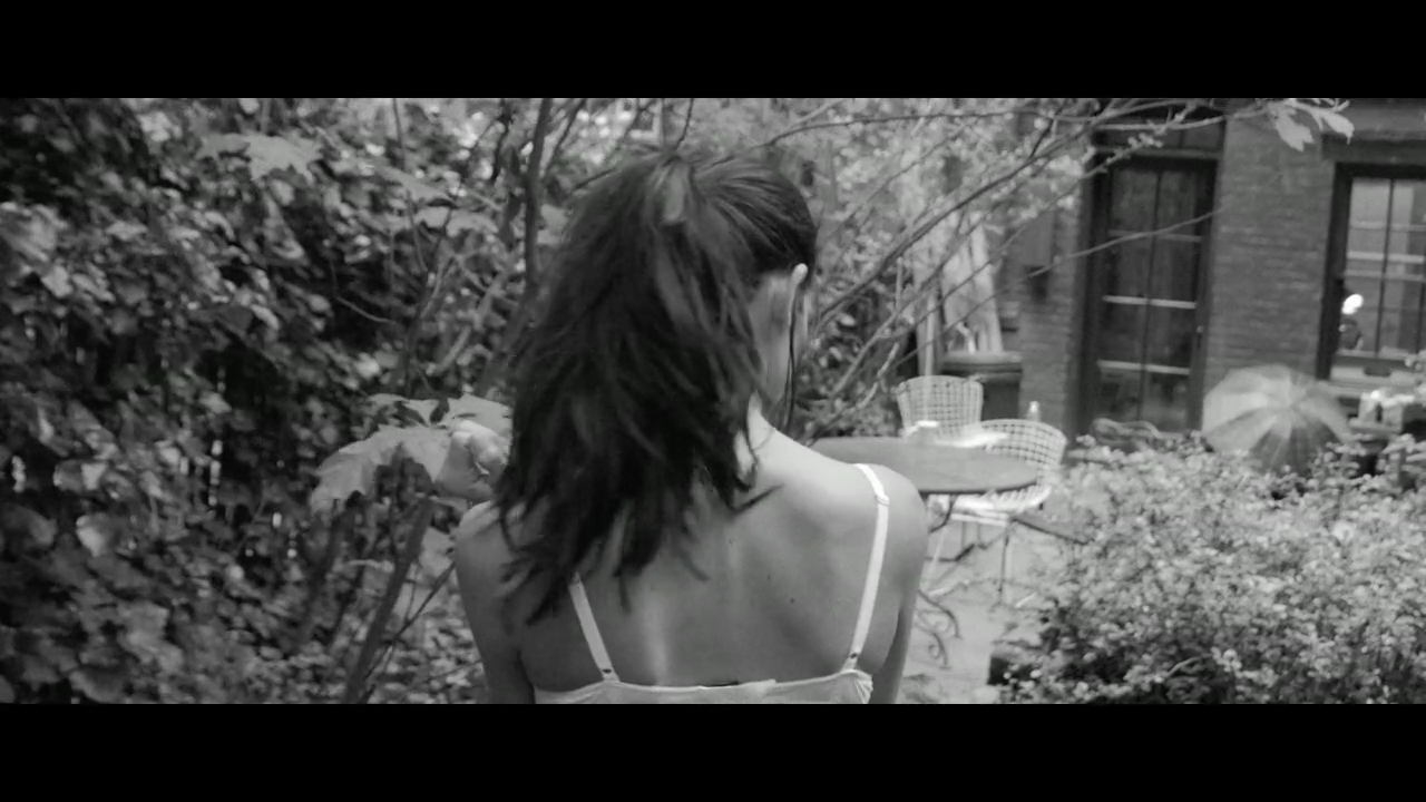 Ashley-Greene-dot-nl_2012Esquire-2-0022.jpg