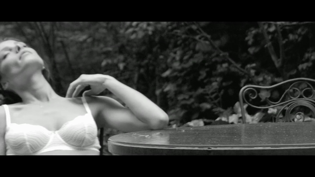 Ashley-Greene-dot-nl_2012Esquire-2-0034.jpg