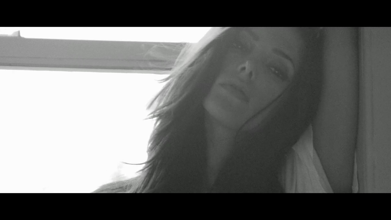 Ashley-Greene-dot-nl_2012Esquire-2-0075.jpg