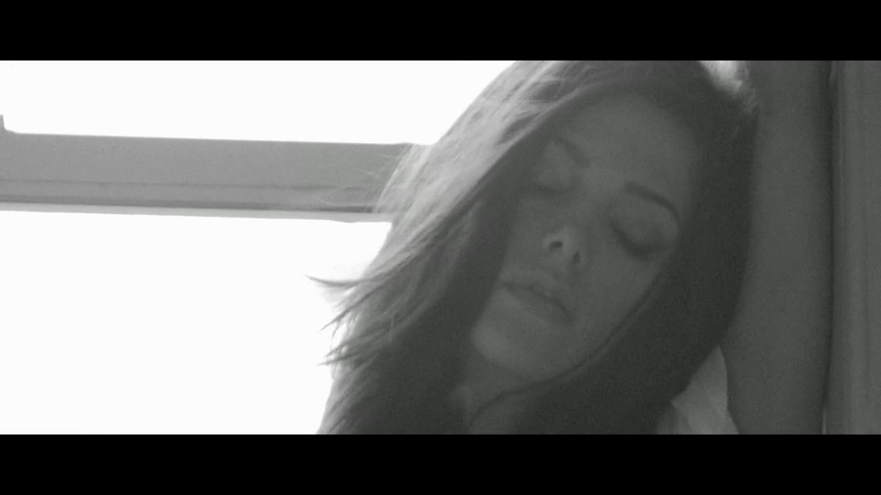 Ashley-Greene-dot-nl_2012Esquire-2-0077.jpg