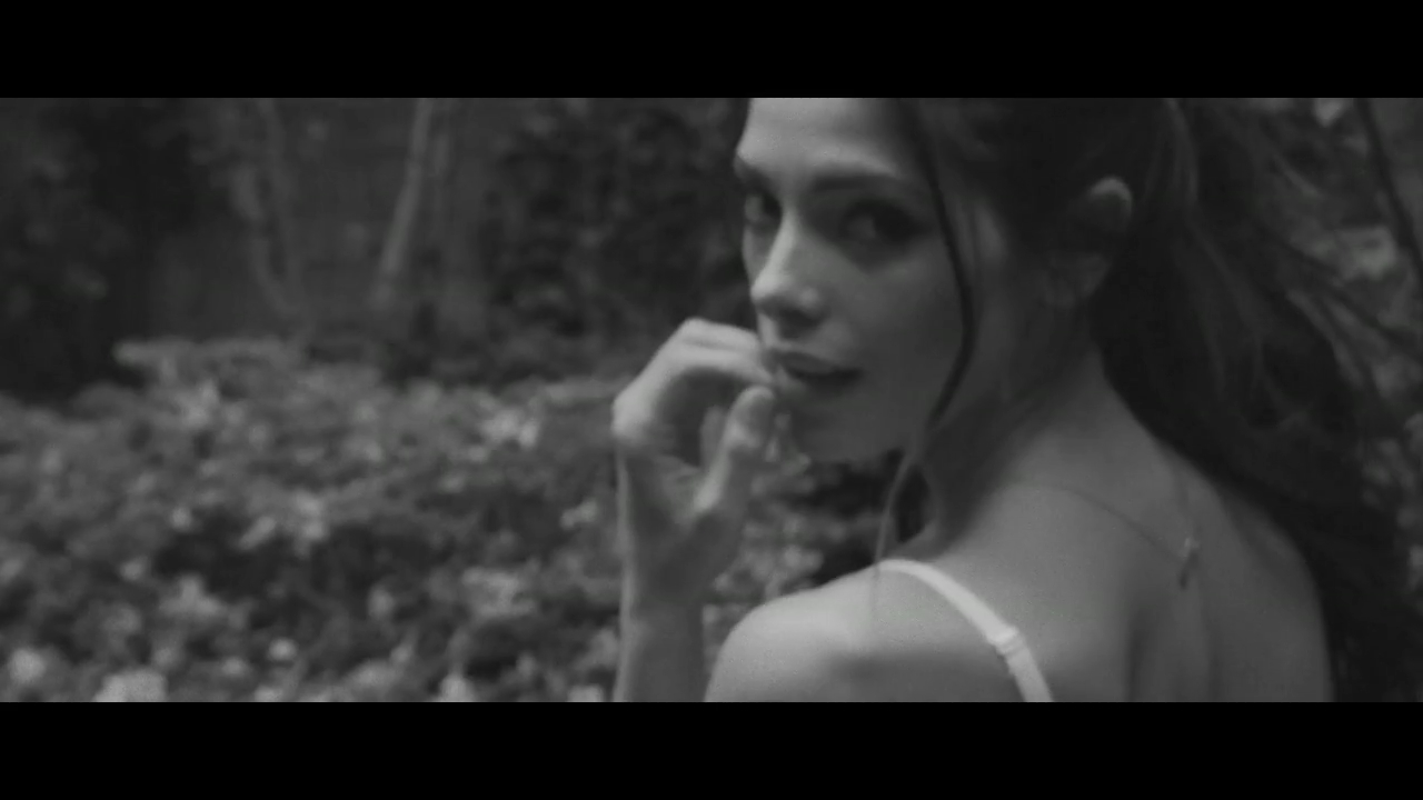 Ashley-Greene-dot-nl_2012Esquire-2-0094.jpg