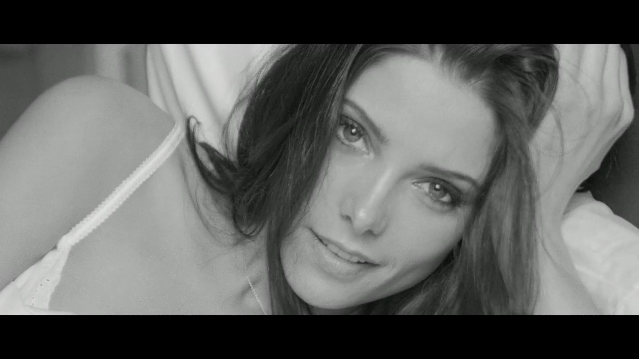 Ashley-Greene-dot-nl_2012Esquire-2-0164.jpg