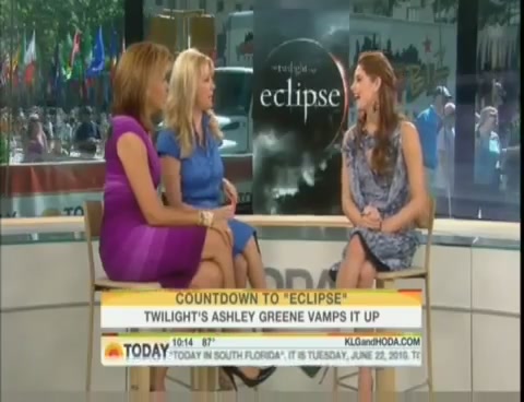 Ashley-Greene-dot-nl_2010TheTodayShow0025.jpg