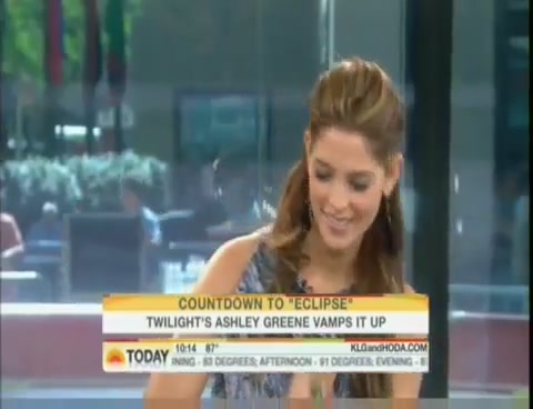 Ashley-Greene-dot-nl_2010TheTodayShow0035.jpg
