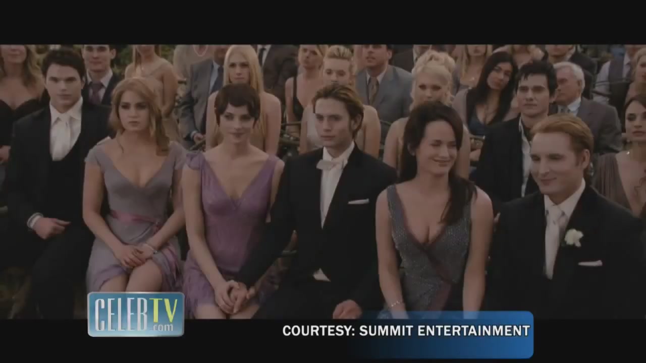 Ashley-Greene-dot-nl_2011CelebTV0014.jpg