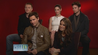 Ashley-Greene-dot-nl_2011CelebTV0039.jpg