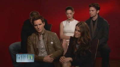 Ashley-Greene-dot-nl_2011CelebTV0123.jpg