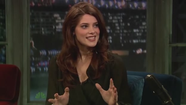 Ashley-Greene-dot-nl-2011LateNghtWithJimmyFallon0090.jpg