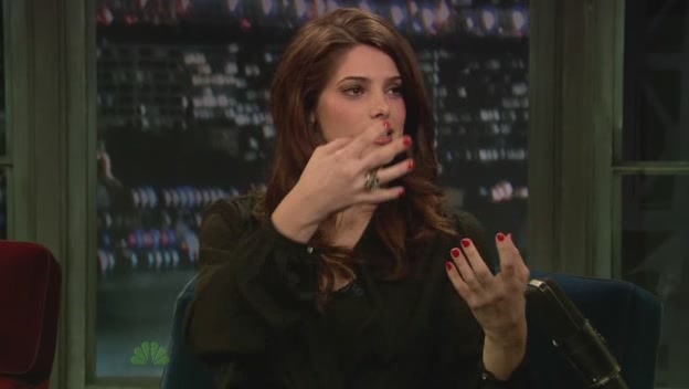 Ashley-Greene-dot-nl-2011LateNghtWithJimmyFallon0111.jpg