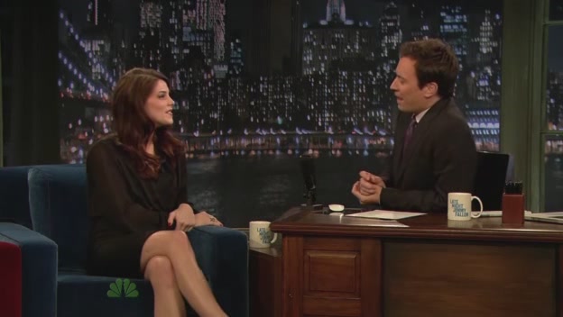 Ashley-Greene-dot-nl-2011LateNghtWithJimmyFallon0114.jpg