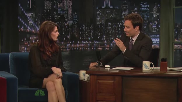 Ashley-Greene-dot-nl-2011LateNghtWithJimmyFallon0319.jpg