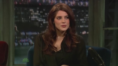 Ashley-Greene-dot-nl-2011LateNghtWithJimmyFallon0129.jpg