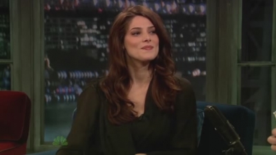 Ashley-Greene-dot-nl-2011LateNghtWithJimmyFallon0296.jpg