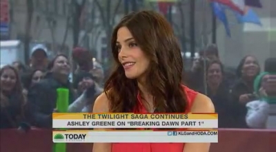 Ashley-Greene-dot-nl_17nov2011TheTodayShow0103.jpg