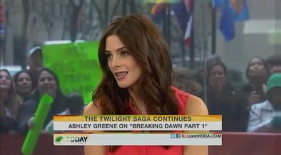 Ashley-Greene-dot-nl_17nov2011TheTodayShow0136.jpg