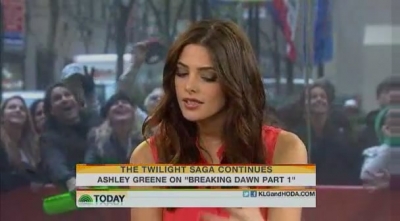 Ashley-Greene-dot-nl_17nov2011TheTodayShow0154.jpg