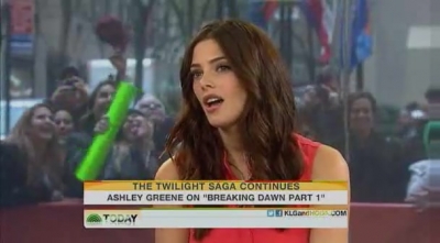 Ashley-Greene-dot-nl_17nov2011TheTodayShow0157.jpg