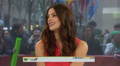 Ashley-Greene-dot-nl_17nov2011TheTodayShow0186.jpg