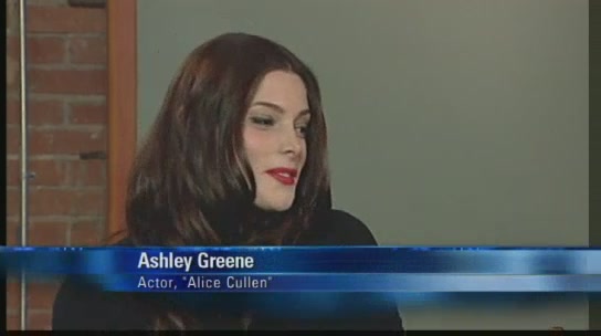 Ashley-Greene-dot-nl_2011YYNcom0104.jpg