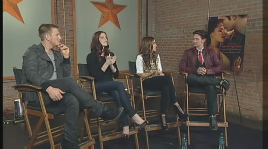 Ashley-Greene-dot-nl_2011YYNcom0367.jpg