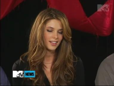 ashley-greene_dot_nl-MTVs11for11interview0031.jpg