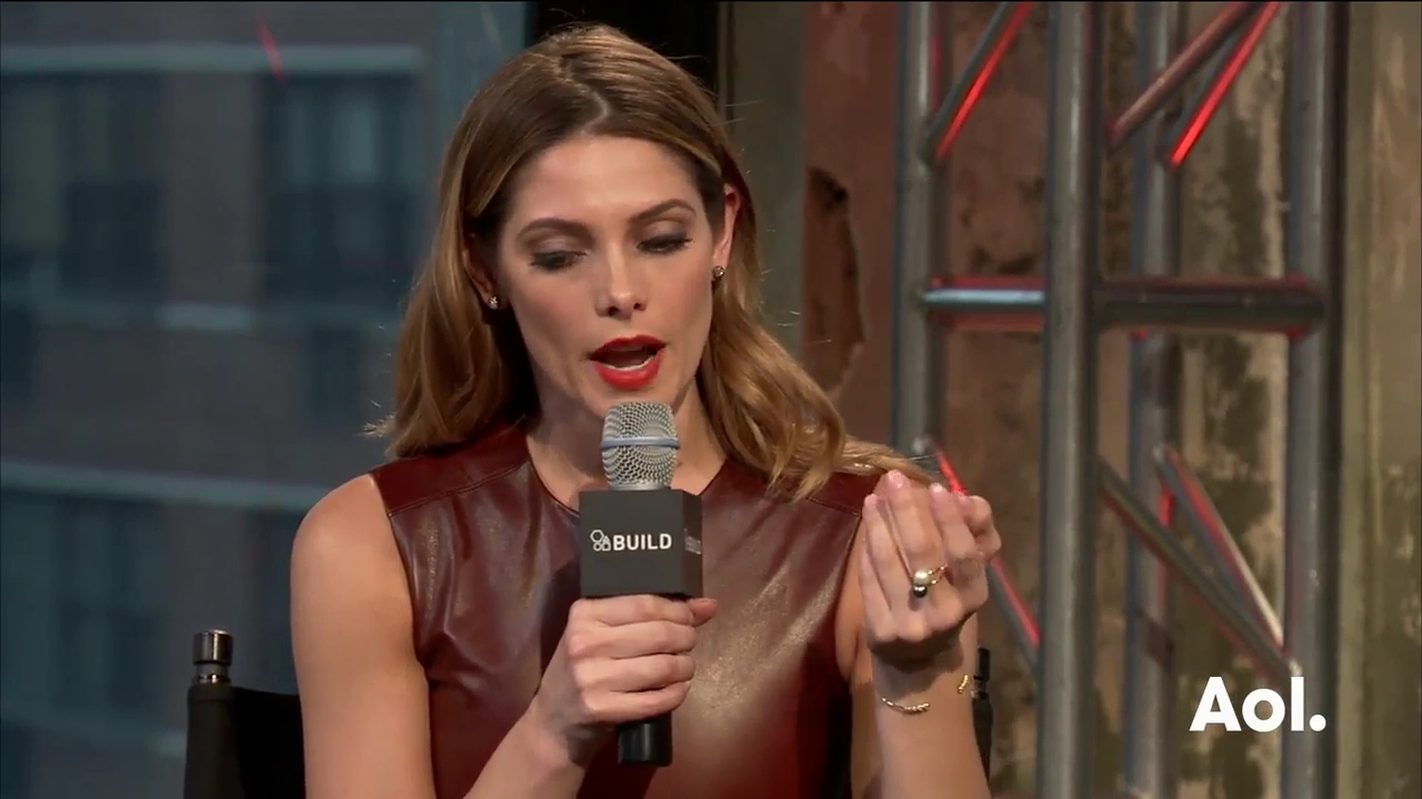 Ashley-Greene-dot_nl-6april2016AOLBuildSeries-Rouge1512.jpg