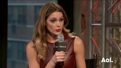 Ashley-Greene-dot_nl-6april2016AOLBuildSeries-Rouge0506.jpg