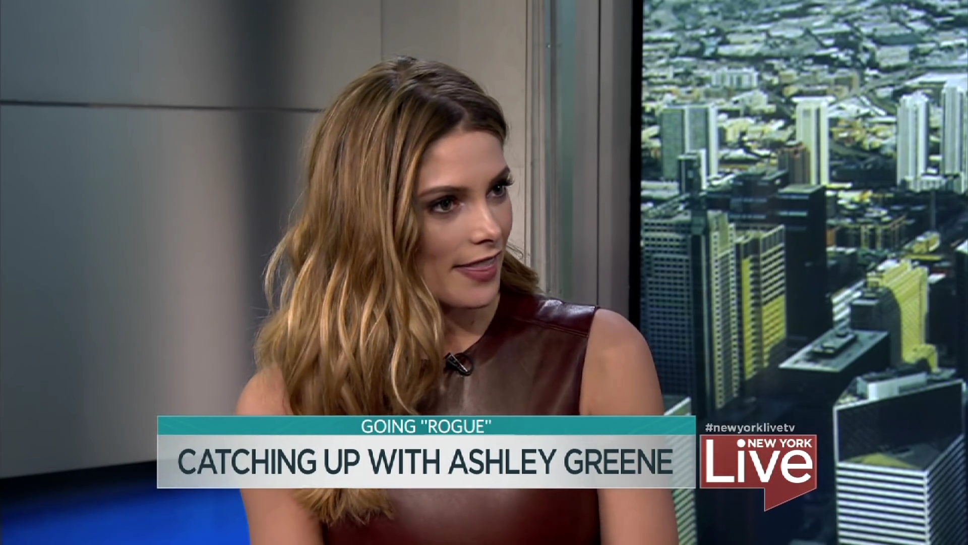 Ashley-Greene-dot_nl-6april2016HuffPostLive0201.jpg Ashley-Greene-dot_nl-6april2016HuffPostLive0201.jpg