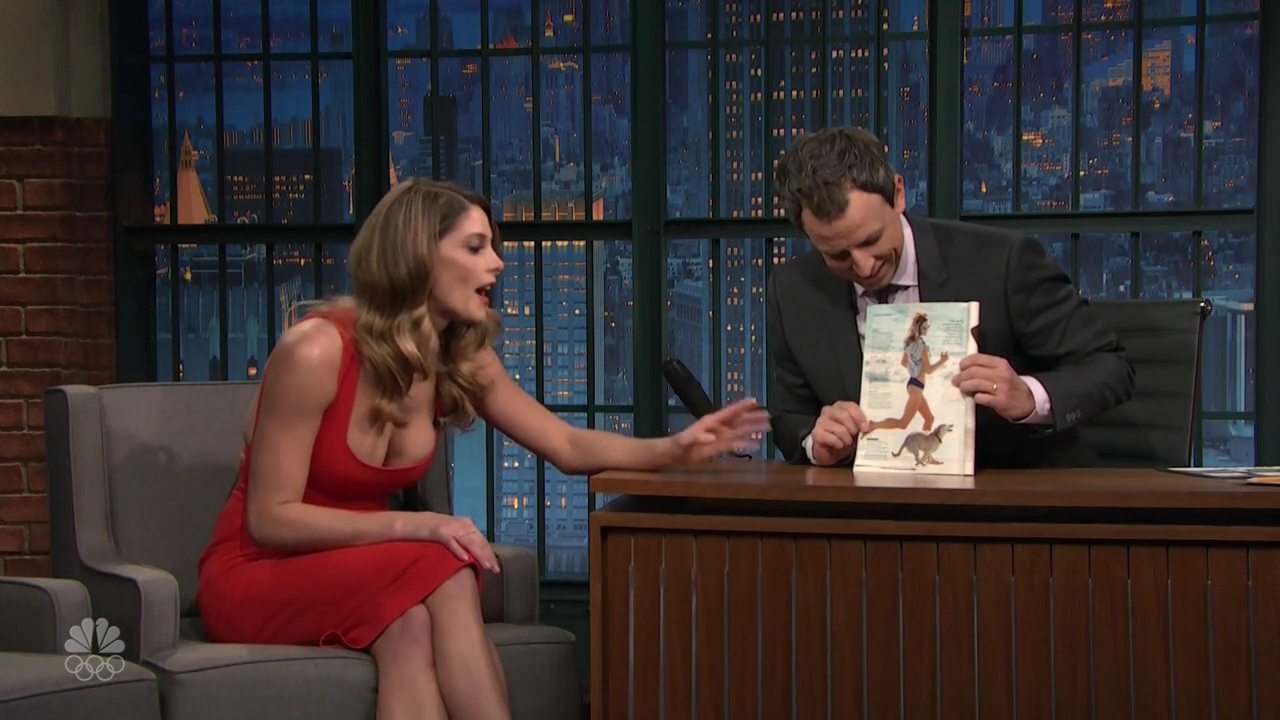 Ashley-Greene-dot_nl-6april2016LateNightwithSethMeyers0362.jpg