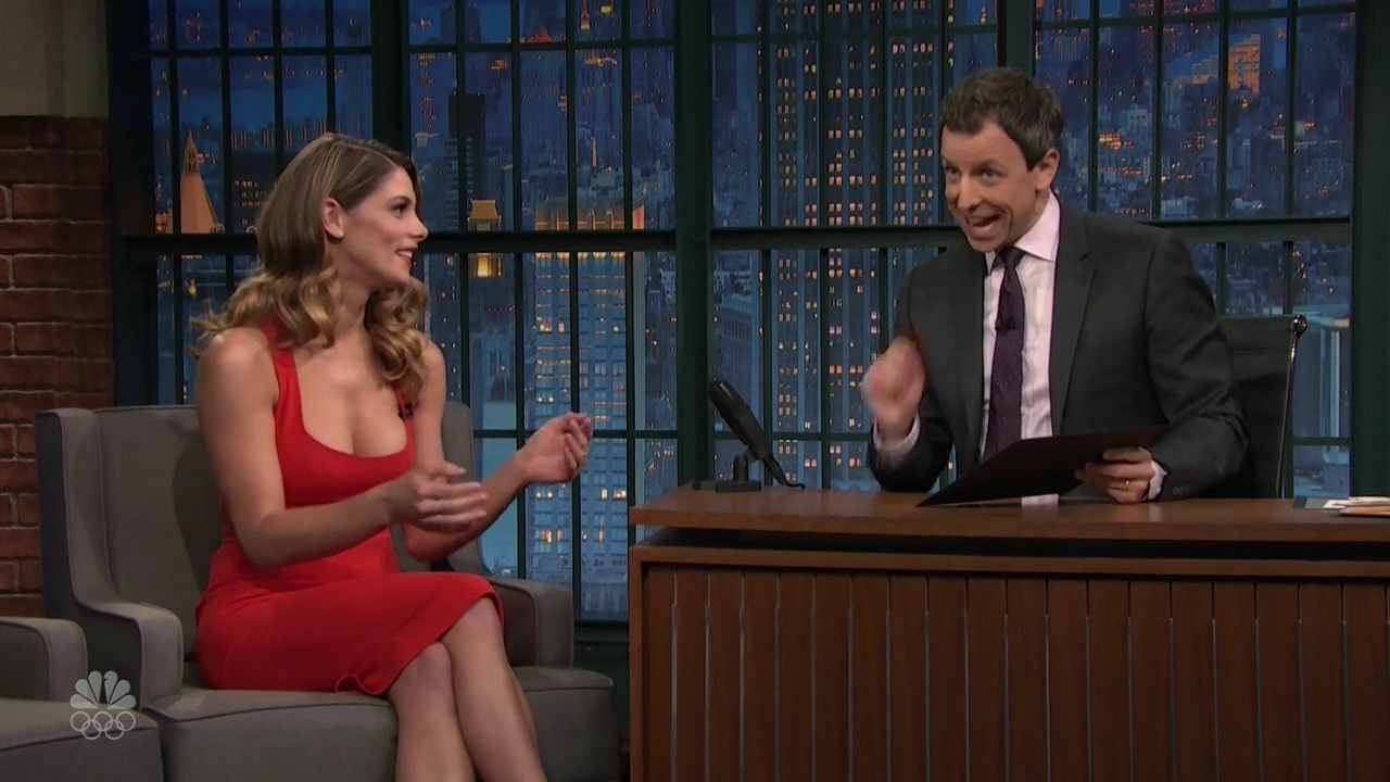 Ashley-Greene-dot_nl-6april2016LateNightwithSethMeyers0450.jpg