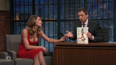 Ashley-Greene-dot_nl-6april2016LateNightwithSethMeyers0351.jpg