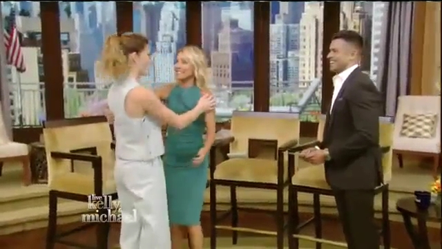 Ashley-Greene-dot_nl-7april2016LiveWithKellyAndMichael0012.jpg