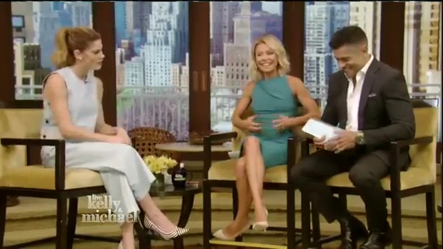 Ashley-Greene-dot_nl-7april2016LiveWithKellyAndMichael0129.jpg Ashley-Greene-dot_nl-7april2016LiveWithKellyAndMichael0129.jpg