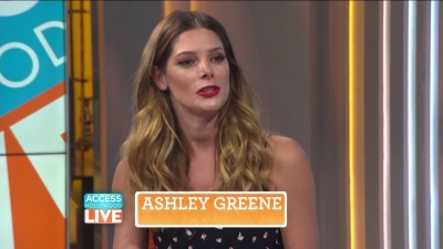 Ashkey-Greene-dot-nl_2017AccesHollywood0147.jpg