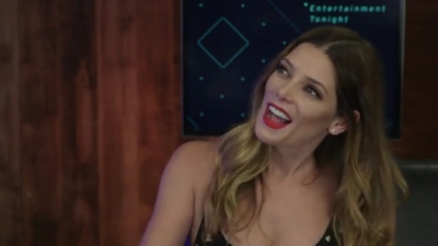 Ashley-Greene-dot-nl_2017EntertainmentTonightFacebookLiveInterview0230.jpg