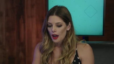 Ashley-Greene-dot-nl_2017EntertainmentTonightFacebookLiveInterview0828.jpg