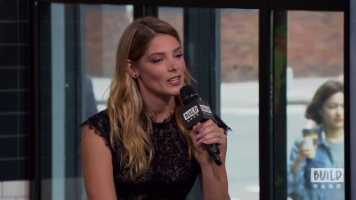 Ashley-Greene-dot-nl_2018AOLBuildSeries0386.jpg