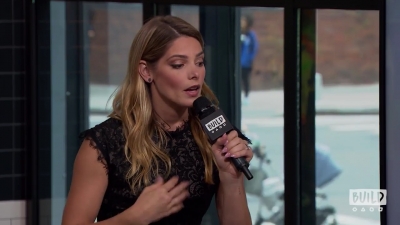 Ashley-Greene-dot-nl_2018AOLBuildSeries0778.jpg