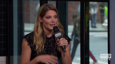 Ashley-Greene-dot-nl_2018AOLBuildSeries1152.jpg