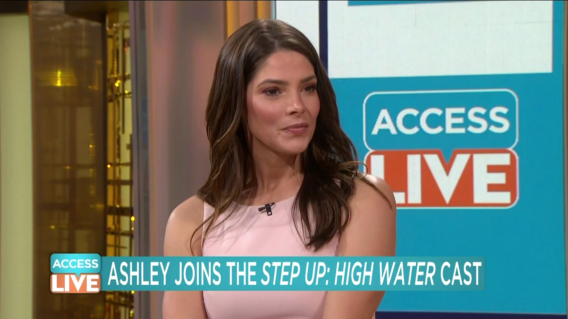 Ashley-Greene-dot-nl_2019AccesHollywood0206.jpg Ashley-Greene-dot-nl_2019AccesHollywood0206.jpg