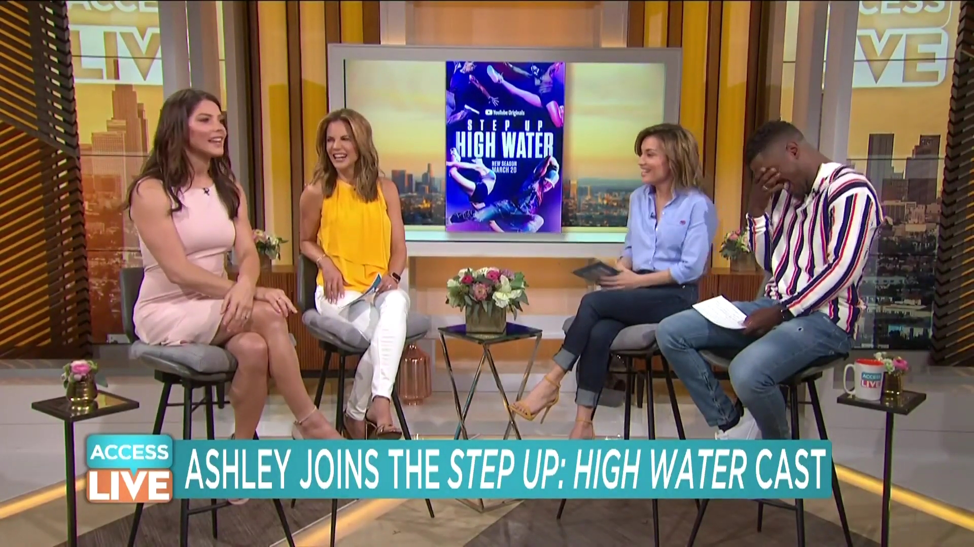 Ashley-Greene-dot-nl_2019AccesHollywood0270.jpg