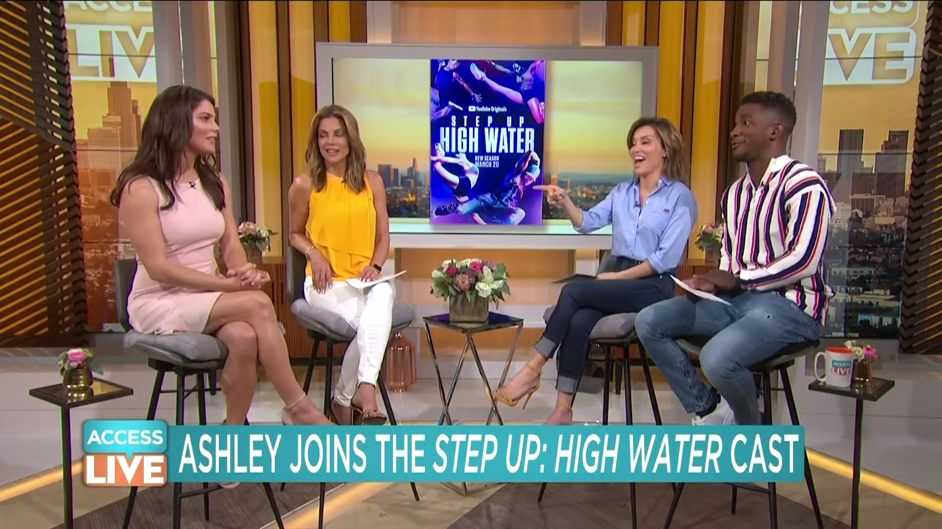 Ashley-Greene-dot-nl_2019AccesHollywood0294.jpg