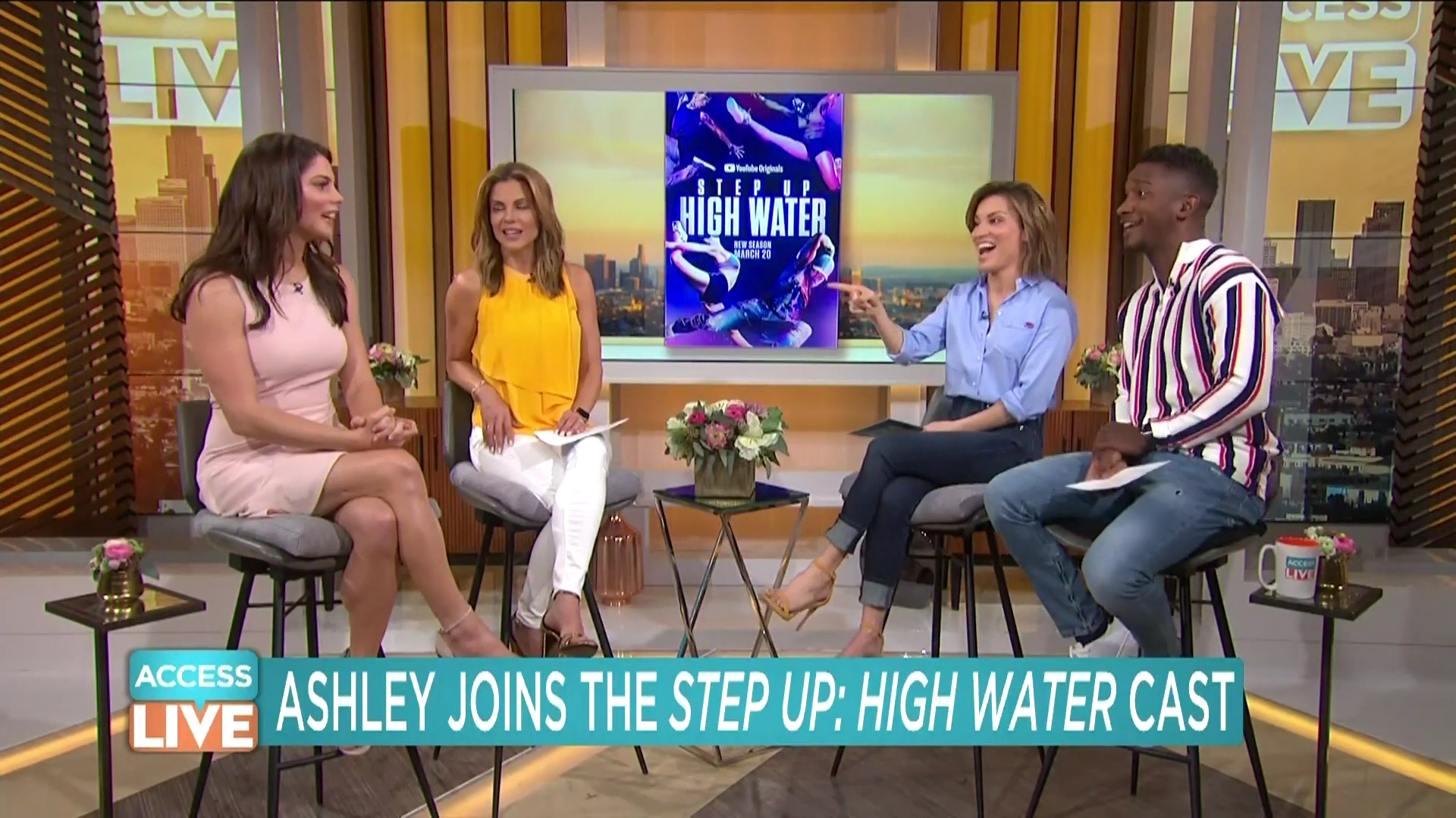 Ashley-Greene-dot-nl_2019AccesHollywood0295.jpg