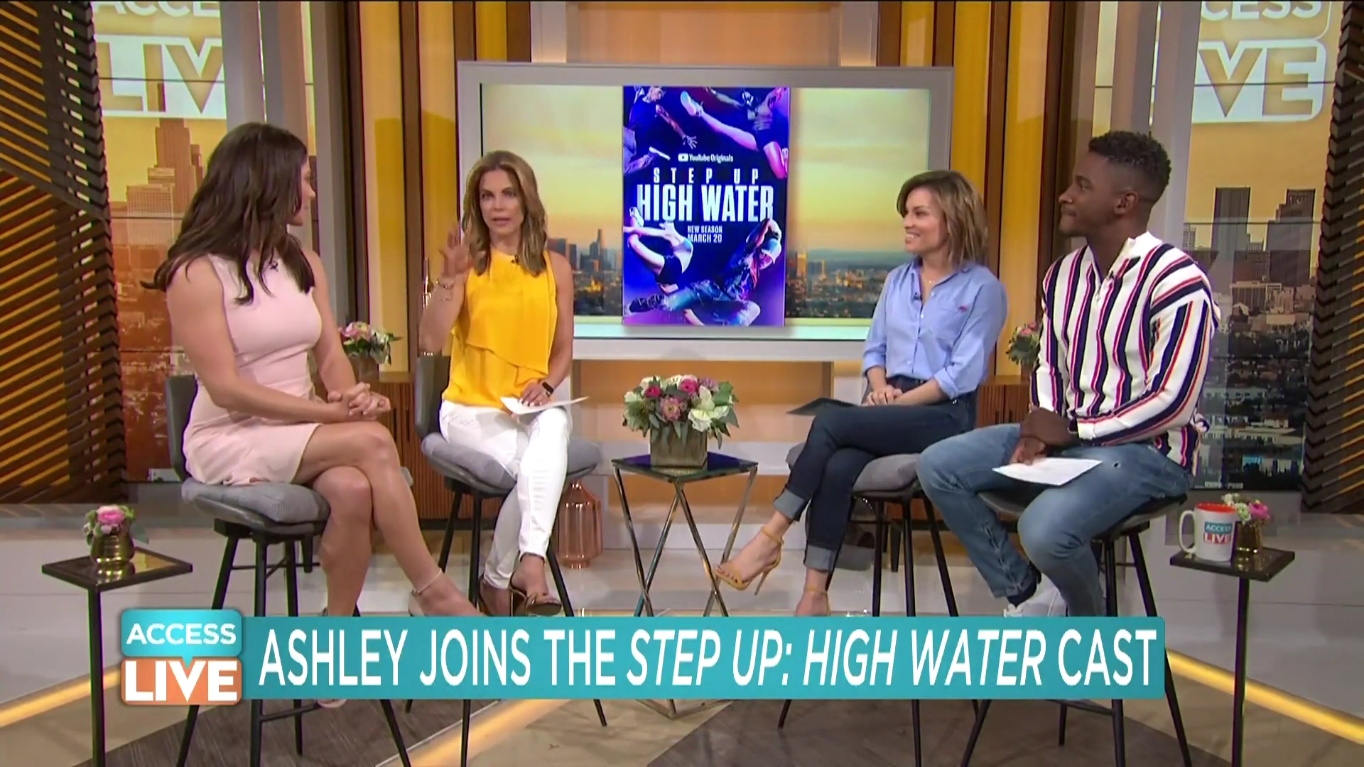 Ashley-Greene-dot-nl_2019AccesHollywood0299.jpg