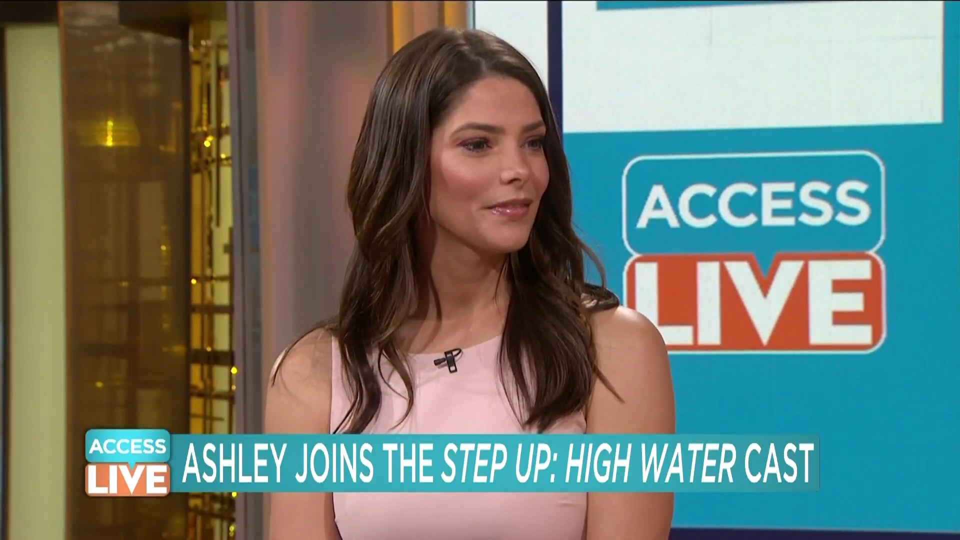 Ashley-Greene-dot-nl_2019AccesHollywood0343.jpg Ashley-Greene-dot-nl_2019AccesHollywood0343.jpg