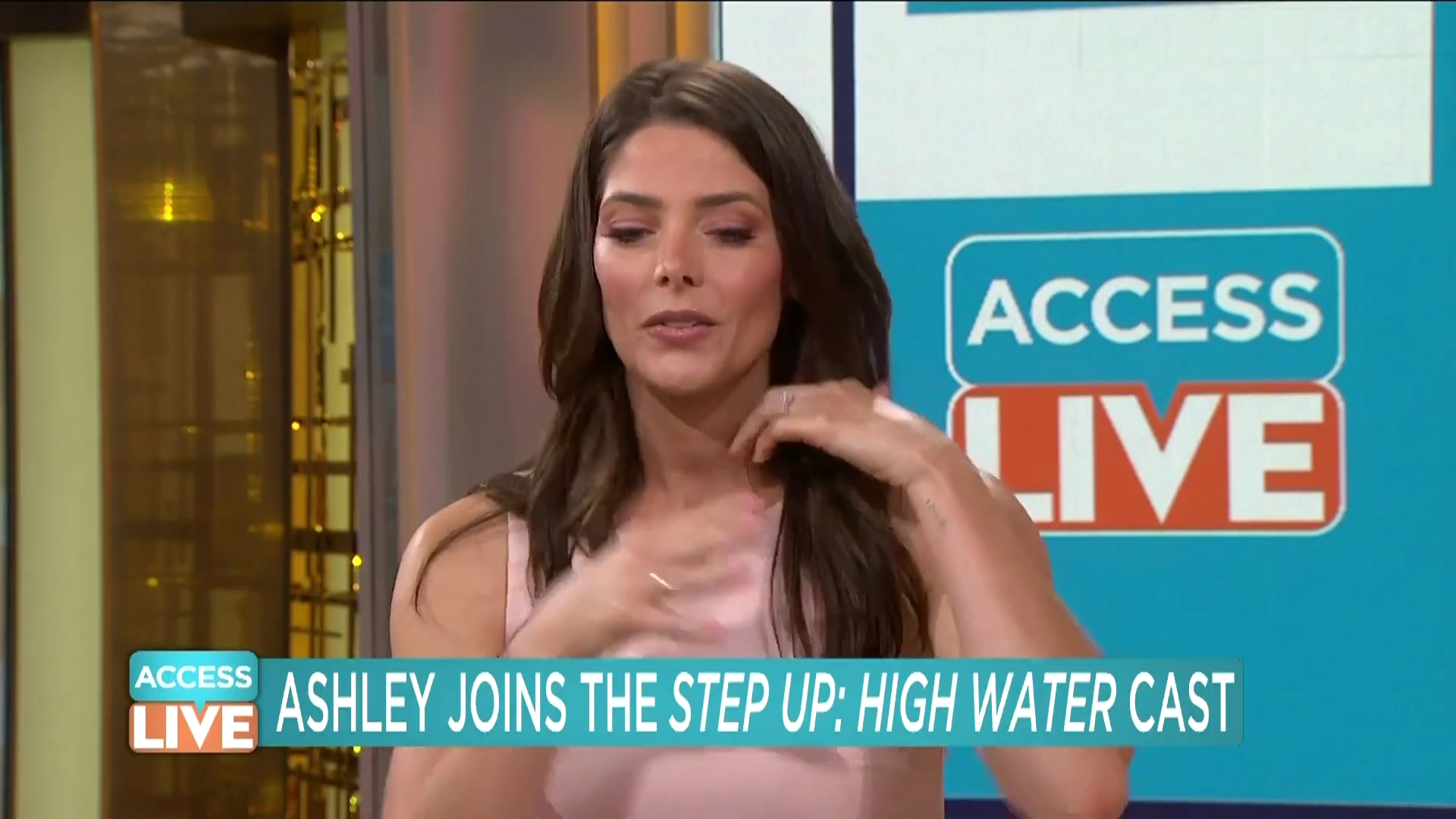 Ashley-Greene-dot-nl_2019AccesHollywood0368.jpg Ashley-Greene-dot-nl_2019AccesHollywood0368.jpg